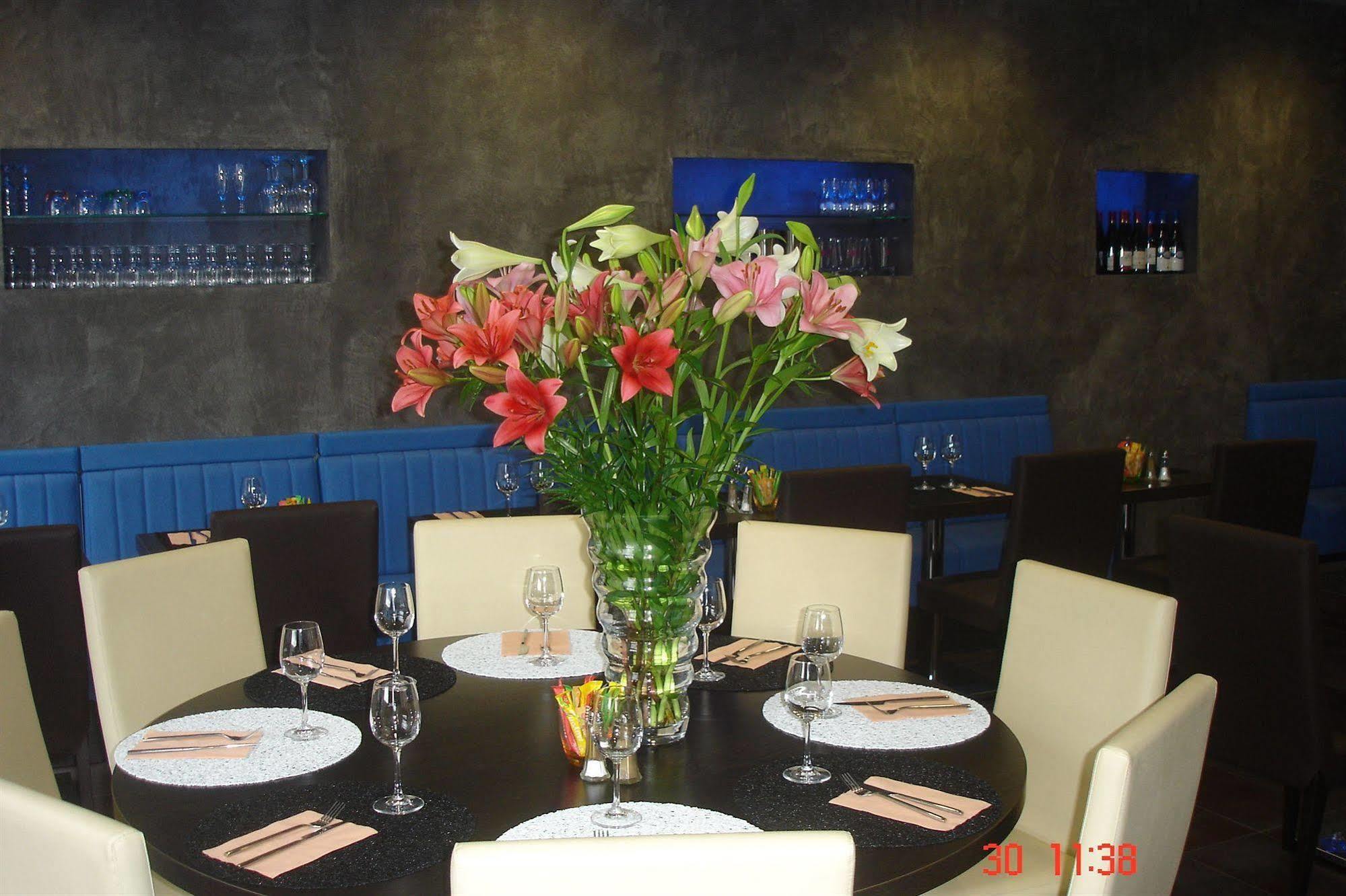Hotel Restaurant La Fregate La Seyne-sur-Mer Buitenkant foto